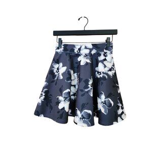 Hollister Floral A-Line Skirt XS Gray & White